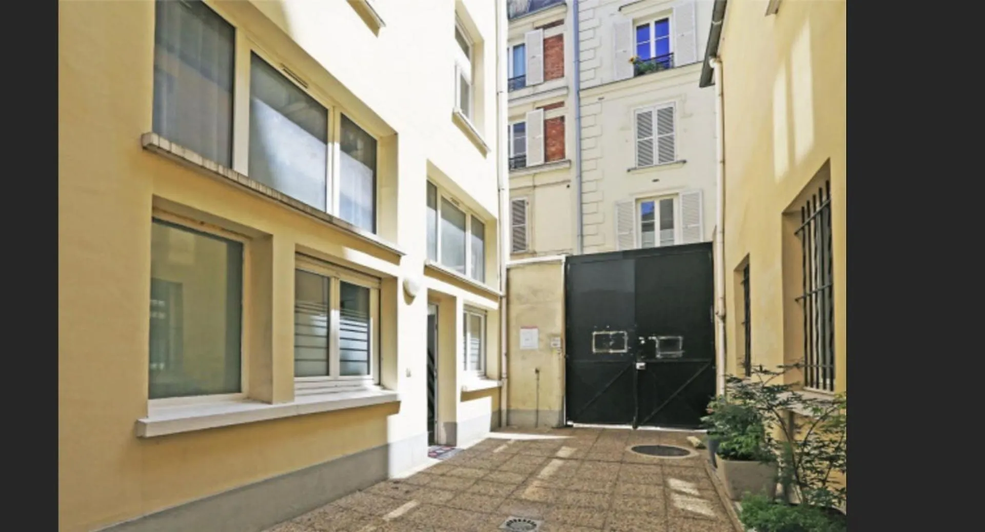 Homely & Charming Parisian Duplex - Near Marais Apartment
