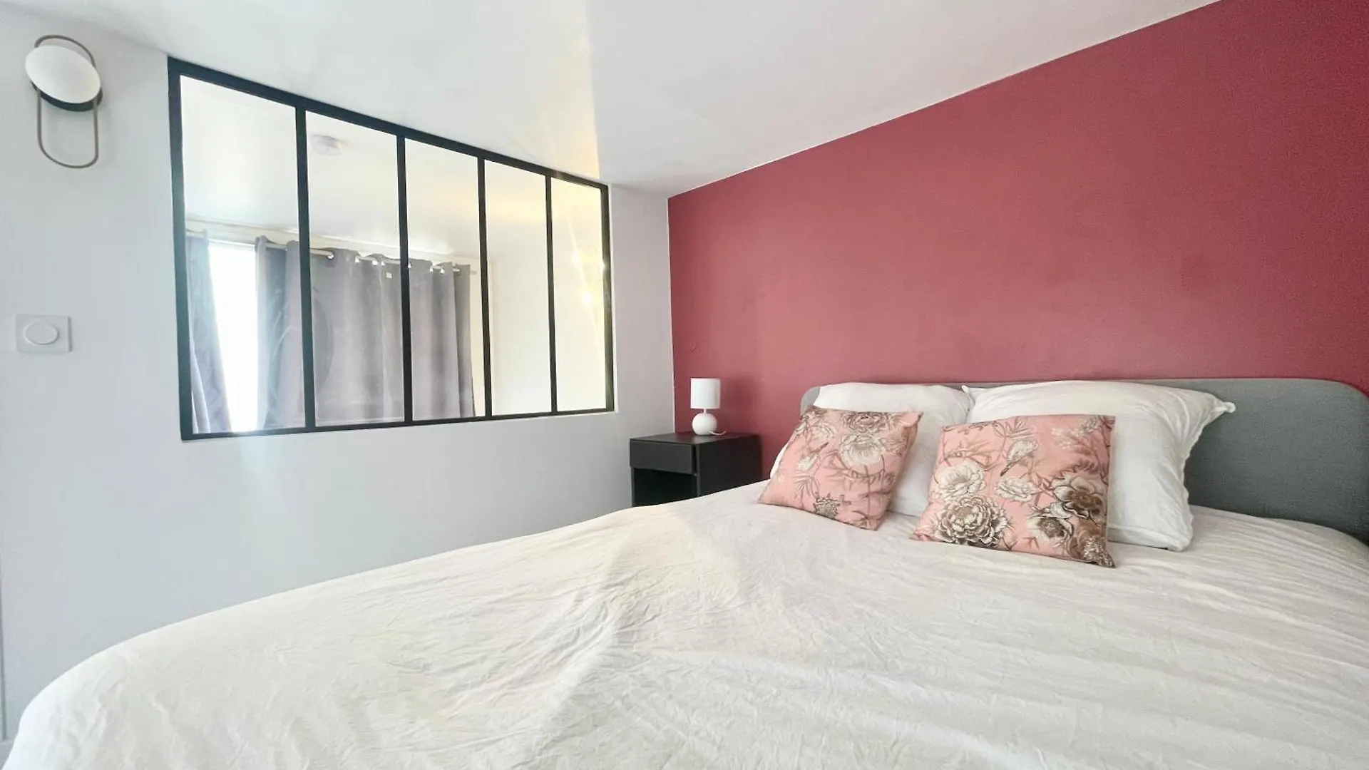 Homely & Charming Parisian Duplex - Near Marais 公寓
