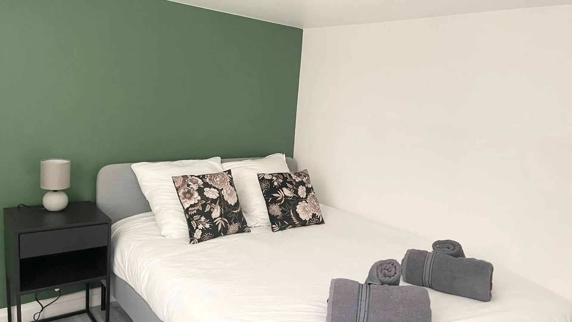 Homely & Charming Parisian Duplex - Near Marais *